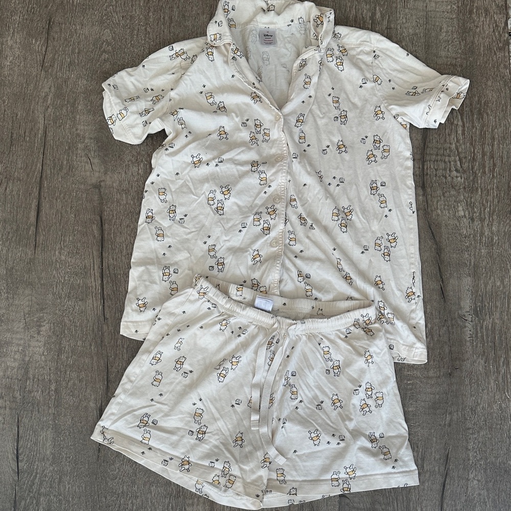 Disney Cream & Yellow Winnie the Pooh Short Pajama Set